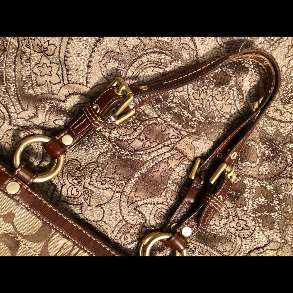 Slightly used - COACH Signature Satchel handbag